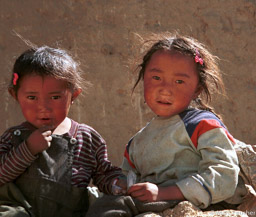 Tibetan children 